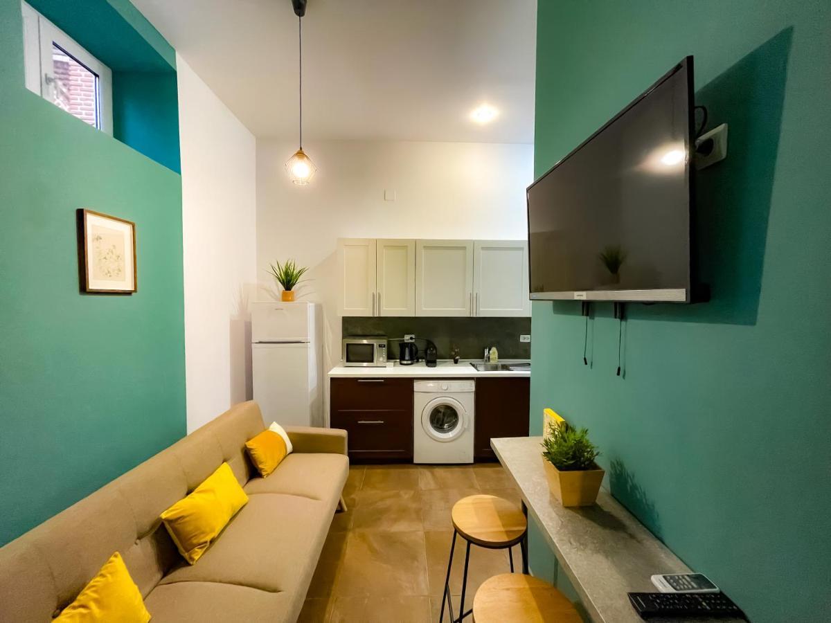 Cool Flat In The Heart Of Bucharest'S Fun And History Apartman Kültér fotó