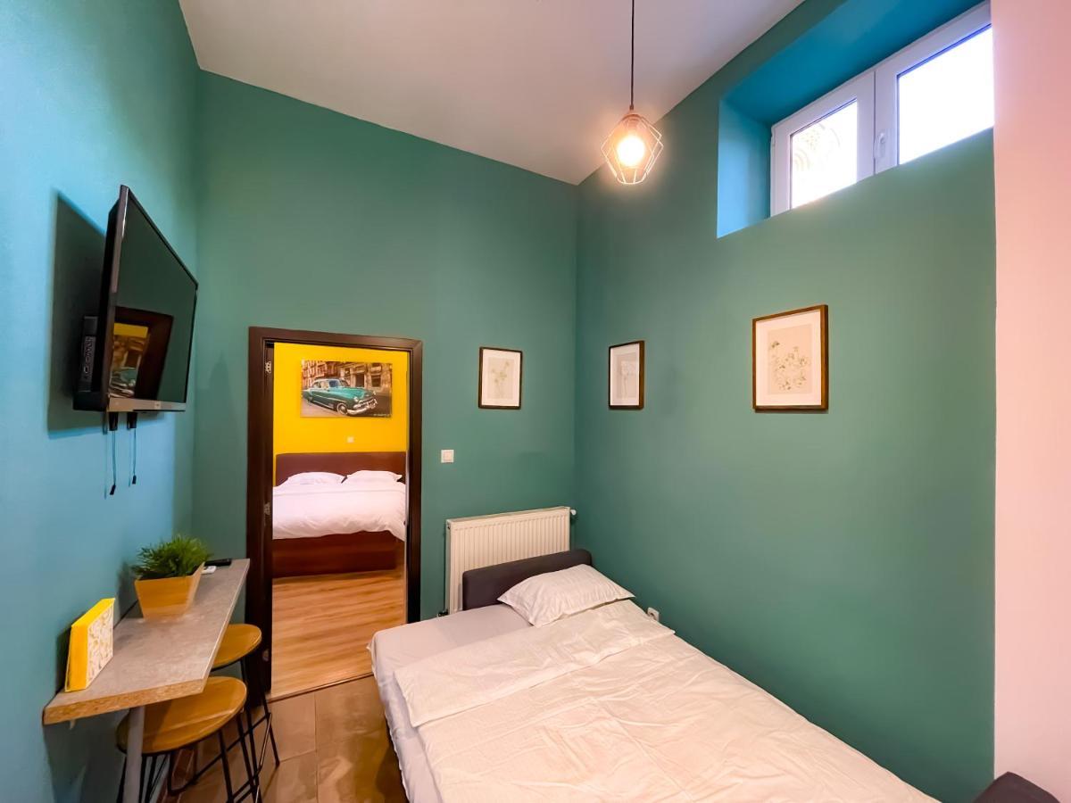 Cool Flat In The Heart Of Bucharest'S Fun And History Apartman Kültér fotó