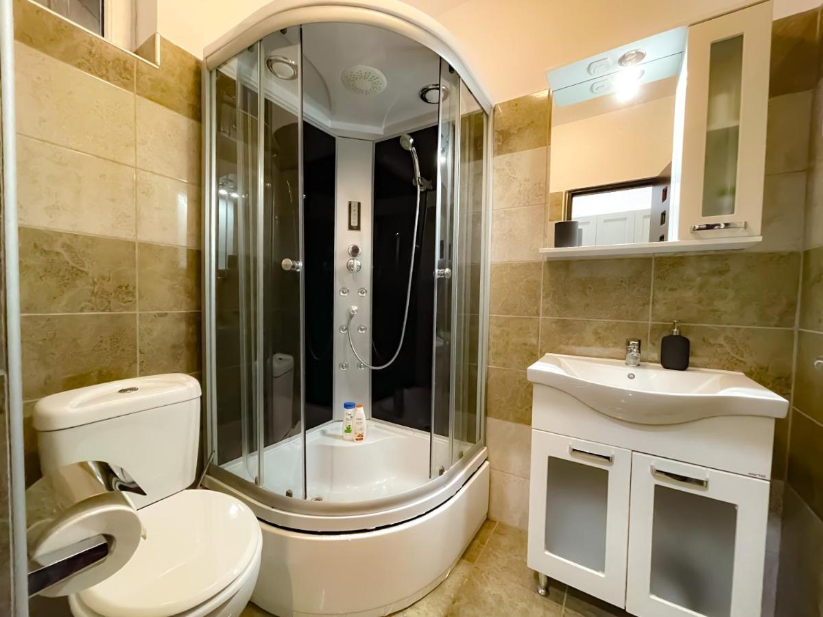 Cool Flat In The Heart Of Bucharest'S Fun And History Apartman Kültér fotó