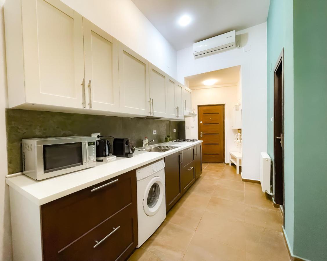 Cool Flat In The Heart Of Bucharest'S Fun And History Apartman Kültér fotó
